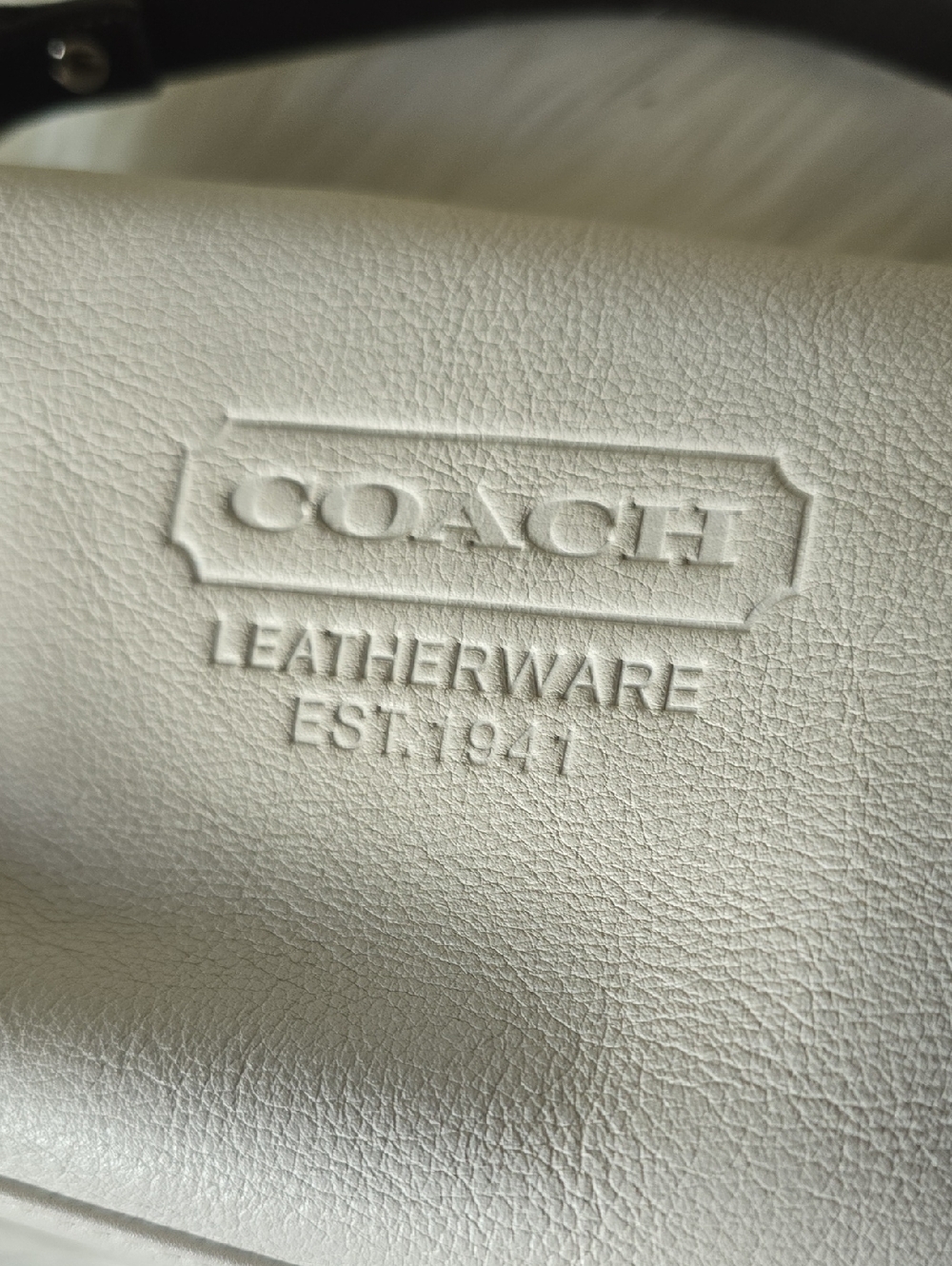Coach EUC Mini Leather Cream Shoulder Bag With Hangtag - Picture 3 of 14